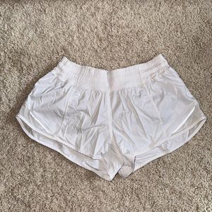 LULULEMON HOTTY HOT SHORTS 2.5”